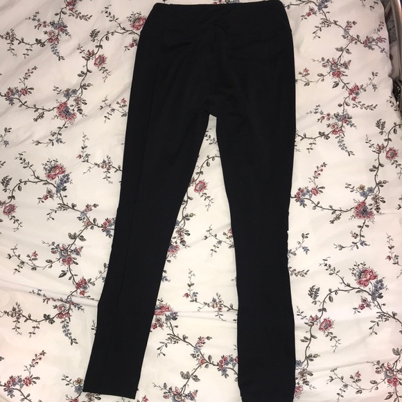 Under Armour 3/4 Leggings - Picture 3 of 3